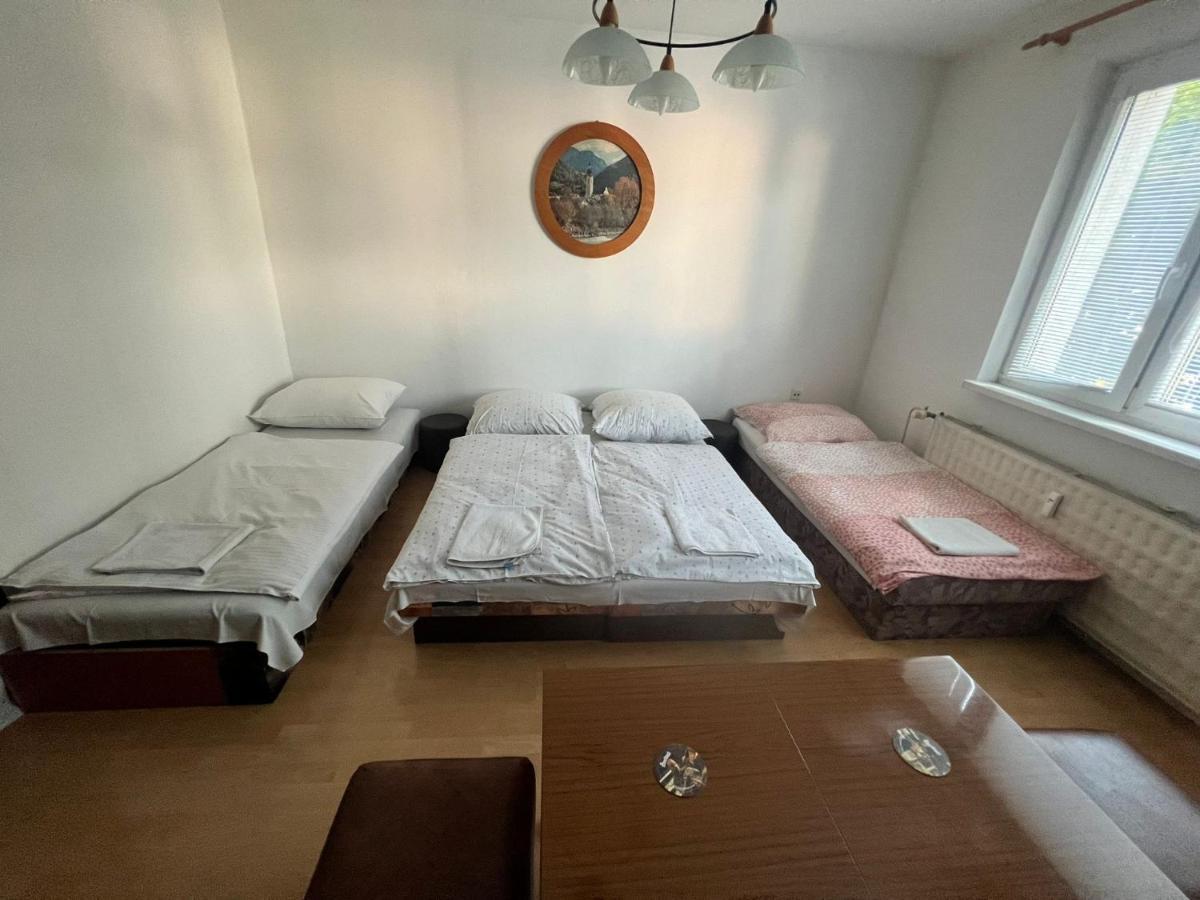 Апартаменты Apartman Solid, Братислава Экстерьер фото